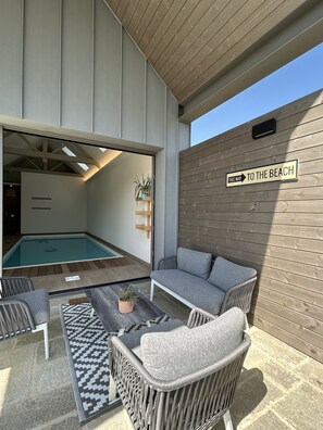 Indoor pool - Magnifique Villa Contemporaine, Piscine Intérieure (Combrit)