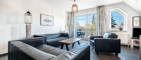 TV, DVD player, stereo