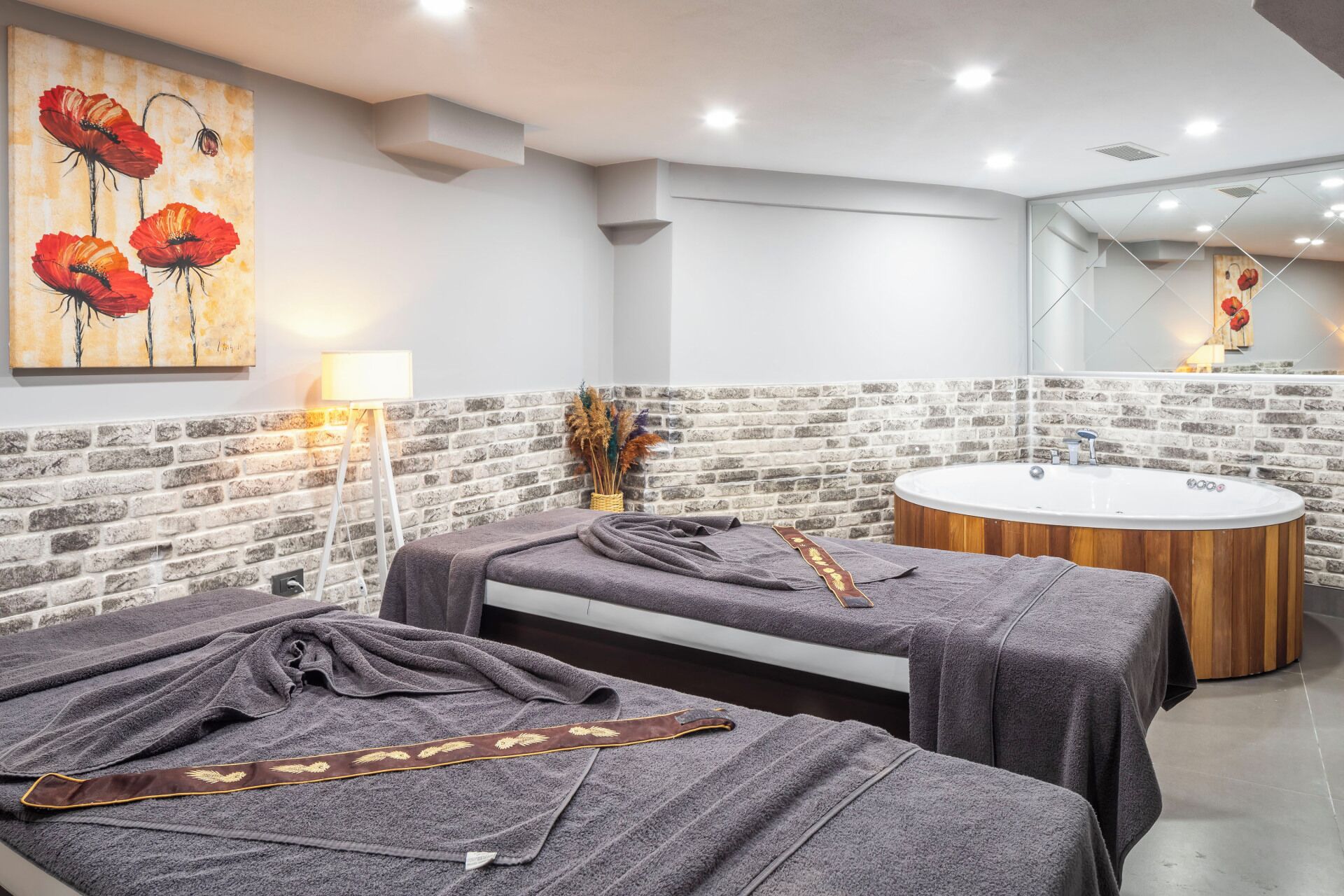 Couples treatment room(s)