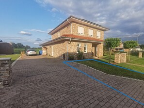 Exterior - Apartment 'Ferienwohnung Drantum' with Wi-Fi (Emstek)