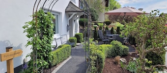 Apartment 'Ferienwohnung Friedhoff, 80qm' with Mountain View, Private Terrace and Wi-Fi