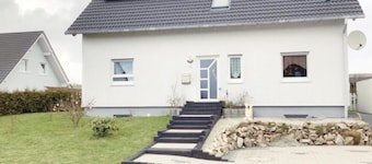 Apartment 'Ferienwohnung Tor Zur Natur' with Mountain View, Balcony and Wi-Fi