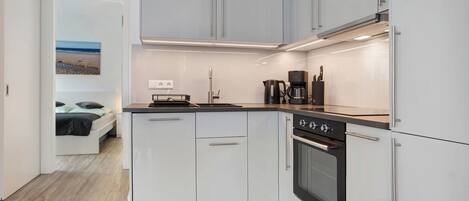 Kühlschrank, Ofen, Herdplatte, Geschirrspüler