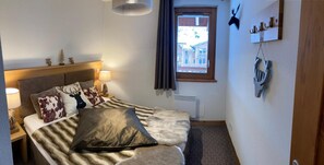 1 bedroom, WiFi, wheelchair access - 4th floor, swimming pool, sauna, hammam, balcony, parking, tv, ski locker, 32m² (Pralognan-la-Vanoise)