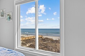 Interior - 6 Beds, Pool, Corner View- 3 Bdrm Duneside Dream (North Myrtle Beach)