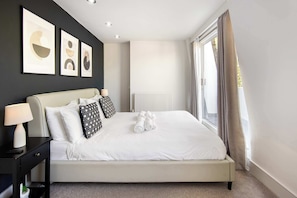 4 Schlafzimmer, Schreibtisch, Bügeleisen/Bügelbrett, kostenloses WLAN