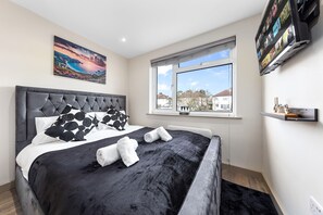 1 bedroom, free WiFi, bed sheets