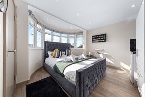 Apartment | 1 bedroom, iron/ironing board, free WiFi, bed sheets - Serviced Modern Studio in Harrow Ha3, London - 4 (Harrow)