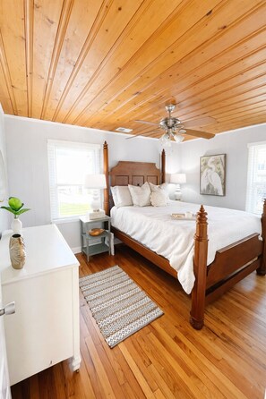 3 habitaciones, escritorio, wifi y ropa de cama 