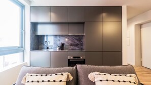 TV - RUAH Q - Quiet Flat by LovelyStay (Vila Nova de Gaia)