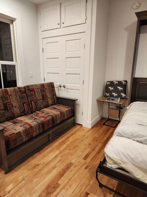 1 غرفة نوم ومكتب ومكواة/لوح كي وواي فاي مجانًا