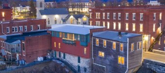 *Downtown Middlebury Waterfall Studio Apartment*