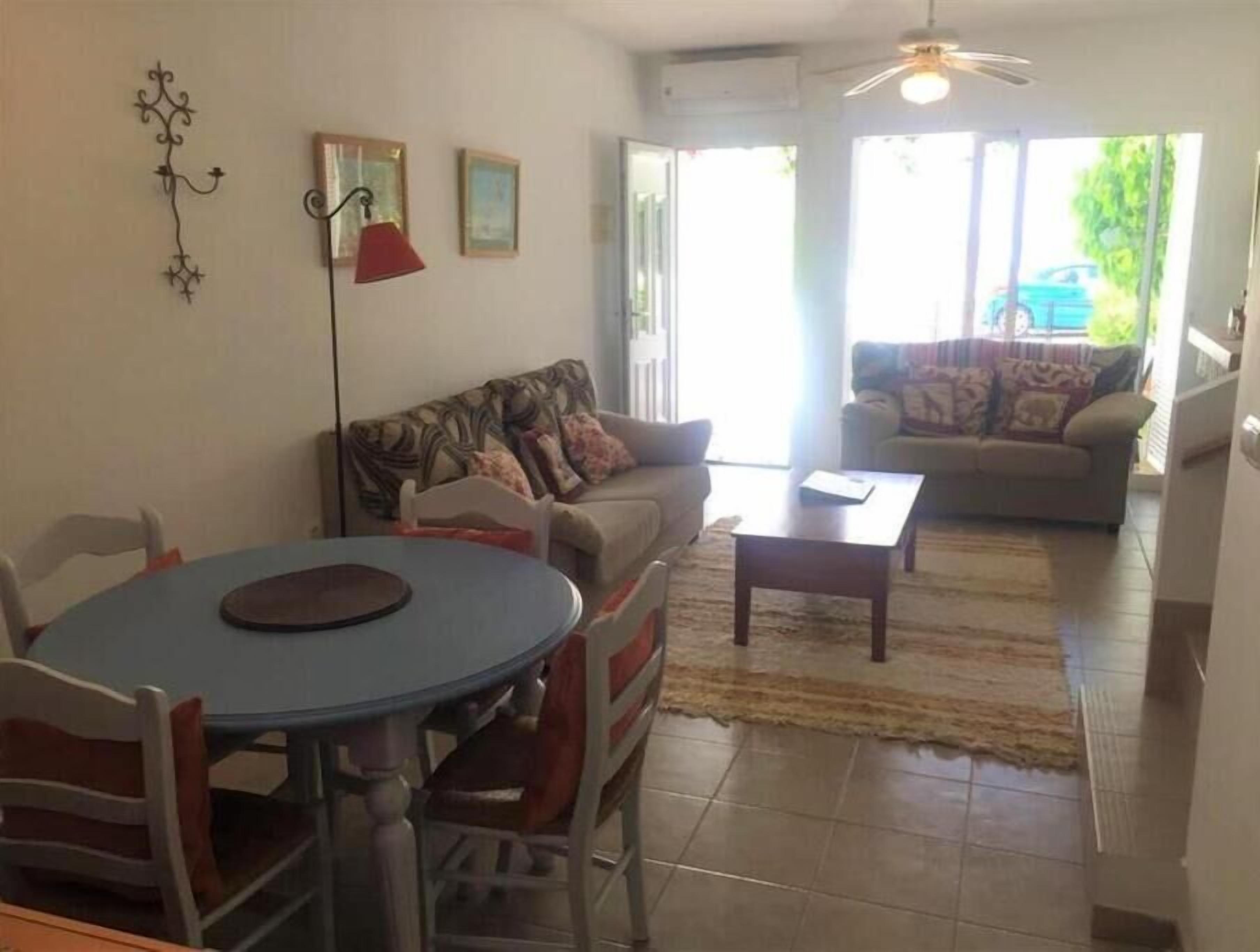 A Beautiful 2-bedroom South-facing Townhouse Five-minutes Walk From The Beach - Mojácar