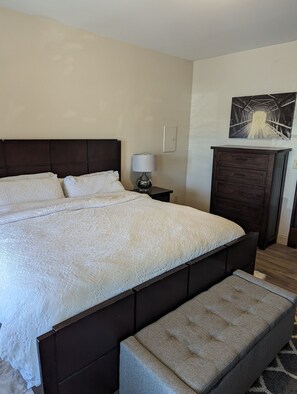 1 chambre, fer et planche à repasser, Wi-Fi, literie fournie