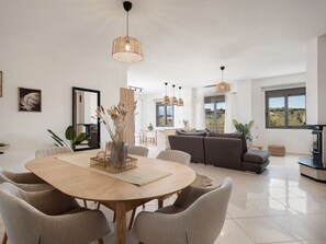 Interior - Sol Luxury Apartment: 3BD With a Rooftop Mini-Pool, 150m from the Beach (Gerani)