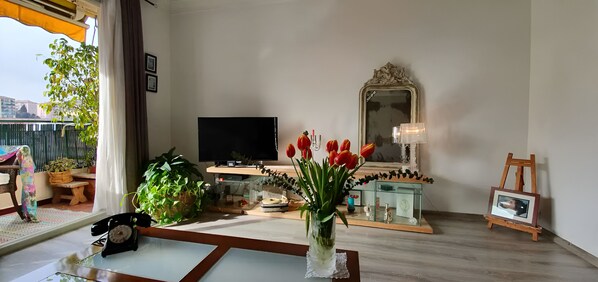 Interior - T2 Lumineux, Balcon vue Mer, 15min du Cœur Ajaccio (Ajaccio)