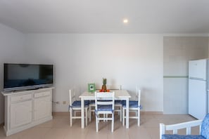 Télévision de 43 pouces avec chaînes par satellite