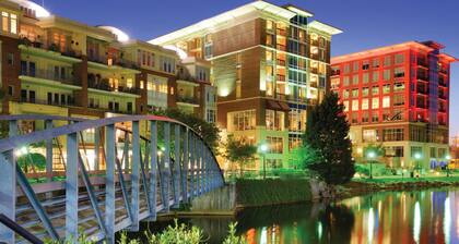 Enjoy your stay in the West End of Greenville in our Mill Village House