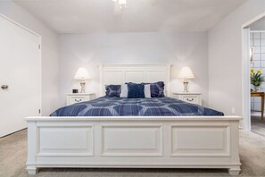 3 habitaciones, tabla de planchar con plancha y cuna de viaje