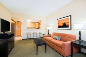 Cortinas blackout, tabla de planchar con plancha y wifi gratis