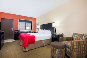 Blackout drapes, iron/ironing board, free WiFi, bed sheets - Red Lion Hotel Gillette (Gillette)