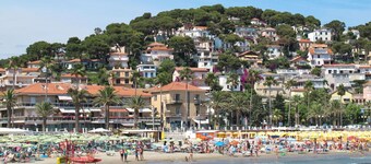 Lovely apartment for 4 people with A/C, WIFI, terrace and pets allowed