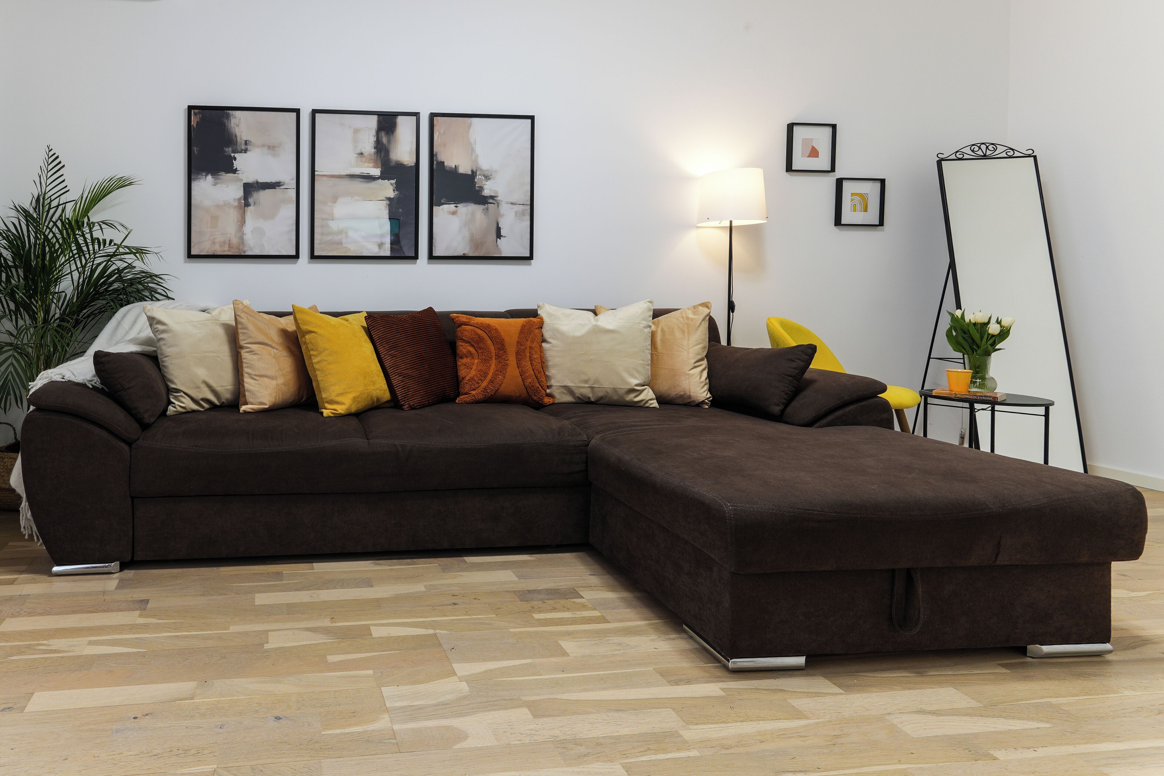 尊榮公寓 | 起居區 | 60-公分智慧型電視、有線頻道、Netflix、串流服務