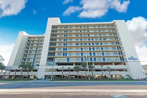 Exterior - Ocean & Pool Front Cherry Grove Beach (North Myrtle Beach)