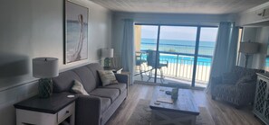 Smart TV - Ocean & Pool Front Cherry Grove Beach (North Myrtle Beach)