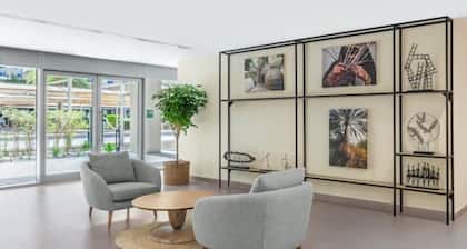 New fully serviced 2BR apartment