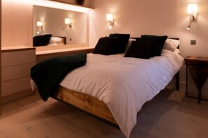 2 soverom, strykejern/-brett, reiseseng for barn og wi-fi (inkludert)