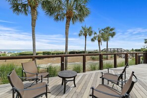 Terrace/patio - Refurbished Condo  enjoy Pool, Beach walk to Coligny Plaza and Celebration Park! (Hilton Head Island)