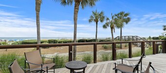 Refurbished Condo  enjoy Pool, Beach walk to Coligny Plaza and Celebration Park!