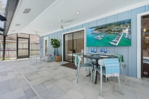 Outdoor dining - Seaside Sanctuary at Jupiter Inlet / Dubois Park (Jupiter)