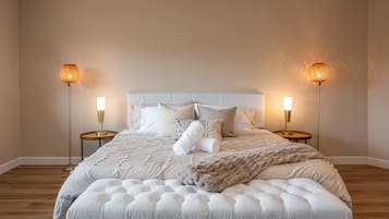 7 bedrooms, in-room safe, iron/ironing board, travel crib