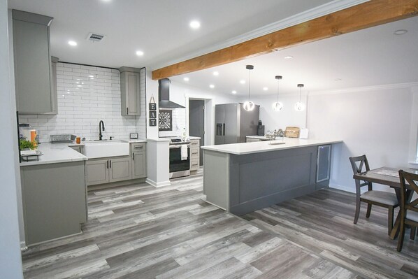 Fridge, microwave, oven, stovetop - Spacious 4BR Luxury Retreat | Fort Walton Beach (Mary Esther)