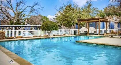 Cozy & comfortable 1 Ba 1 BR entire apartment
12 miles from downtown Dallas