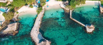 5 bdr Luxury Private Beachfront Villa Pool Staff Watersports