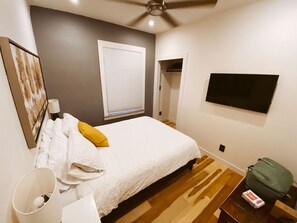 2 chambres, fer et planche à repasser, Wi-Fi, draps fournis