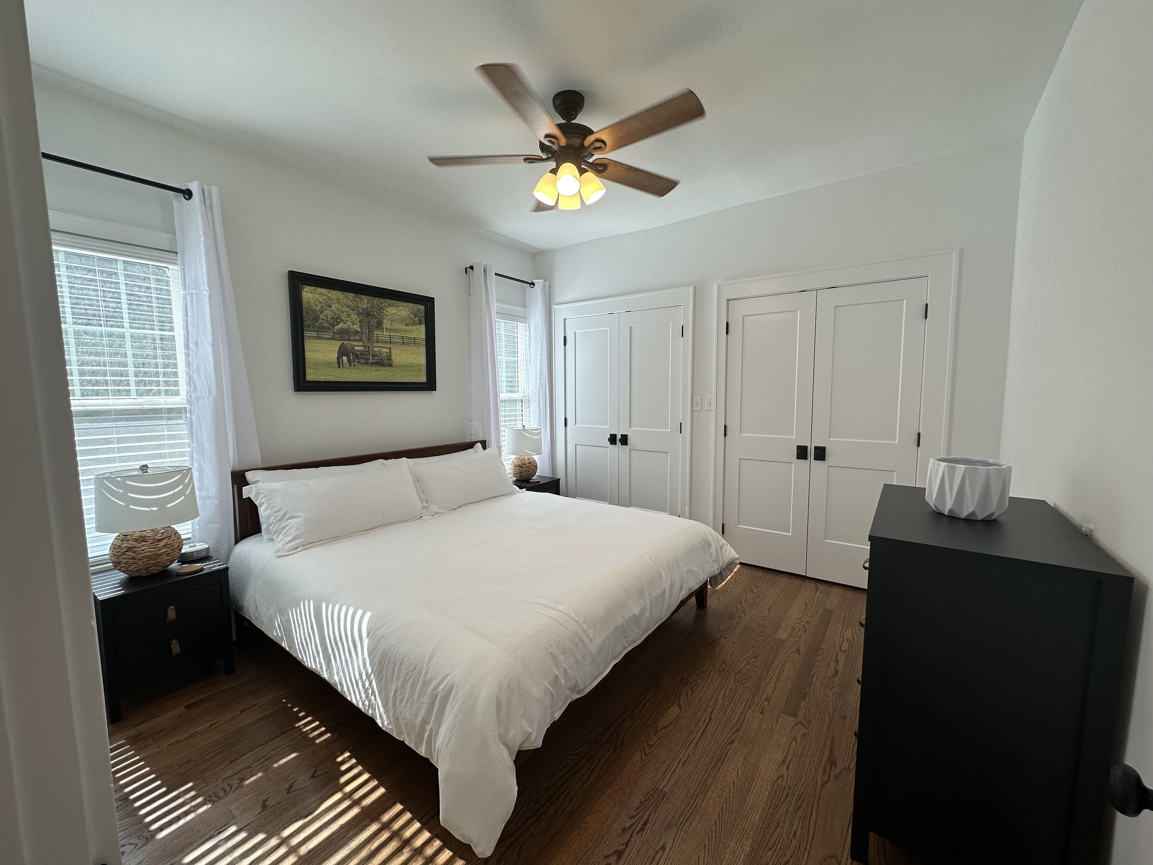 3 chambres, fer et planche à repasser, Wi-Fi gratuit, draps fournis