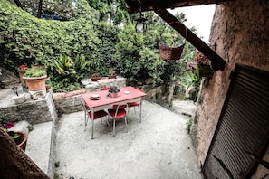 Outdoor dining - Italian Charming Mansion in the County Side Enjoy Umbria (Campello sul Clitunno)