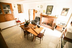 하우스, 침실 3개, 흡연, 발코니 | 다이닝룸