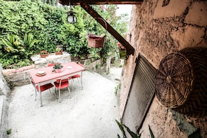 Outdoor dining - Italian Charming Mansion in the County Side Enjoy Umbria (Campello sul Clitunno)