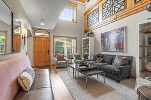 Smart TV, fireplace, offices