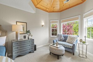 Smart TV, fireplace, offices