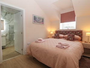 1 habitación, decoración personalizada y muebles diferentes