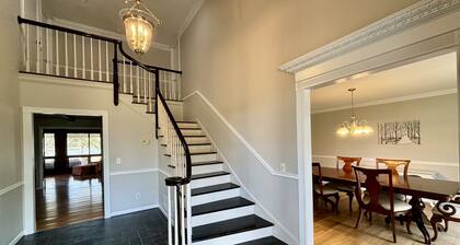 Families Love Frank’s Lakehouse @ Sunset Estates