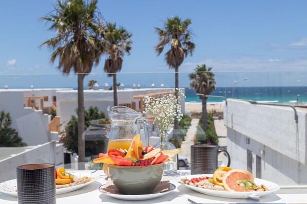 Outdoor dining - 306 Livingtarifa Aqua (Tarifa)