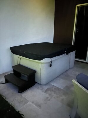 Interior - Entire New modern Home in Naples (Naples)