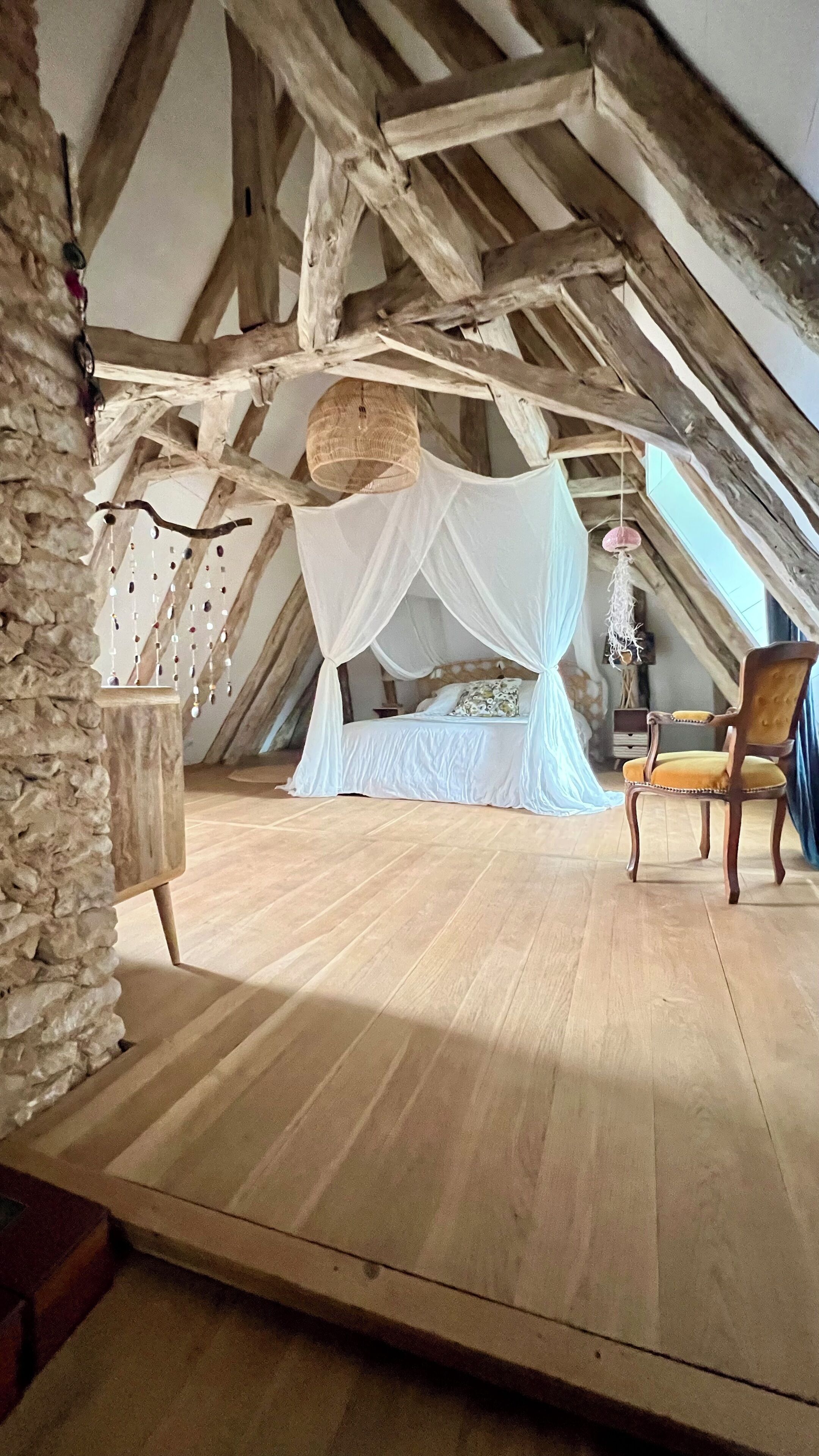 4 chambres, fer et planche à repasser, Wi-Fi, draps fournis